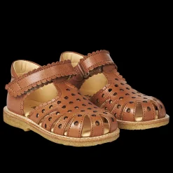 Begynder Sandal Med Mini-hjerter Og Velcrolukning