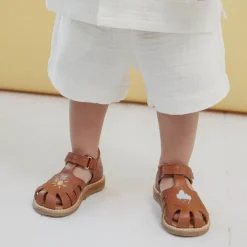 Begynder Sandal Med Vejrbroderi Og Velcrolukning