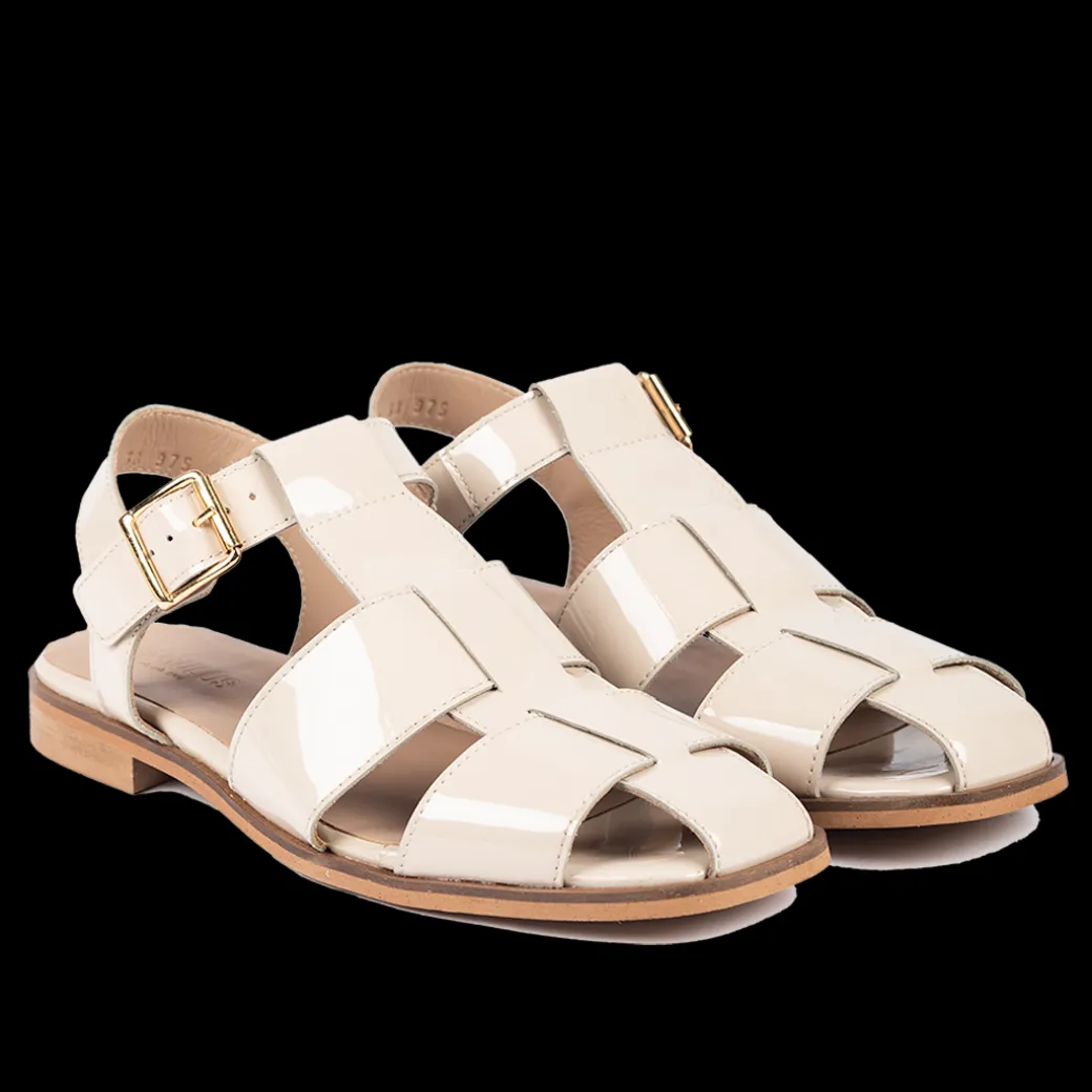 Sandal