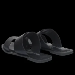 Sandal