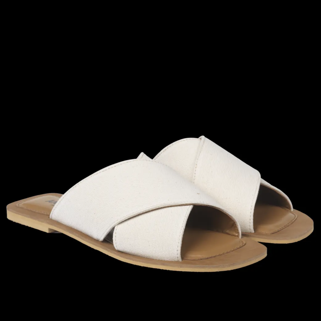 Sandal