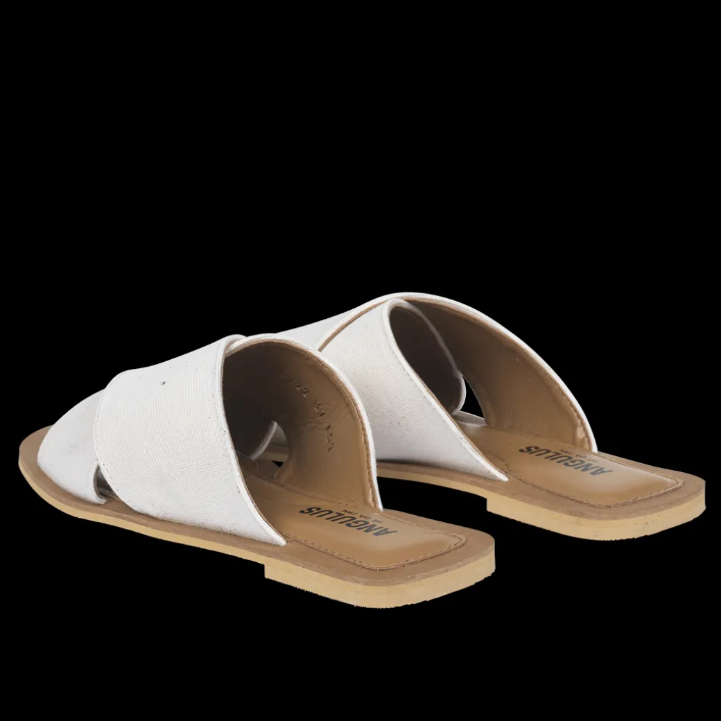 Sandal