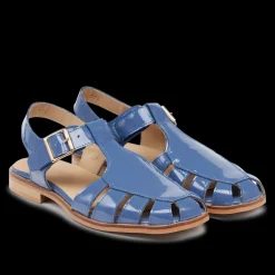 Sandal