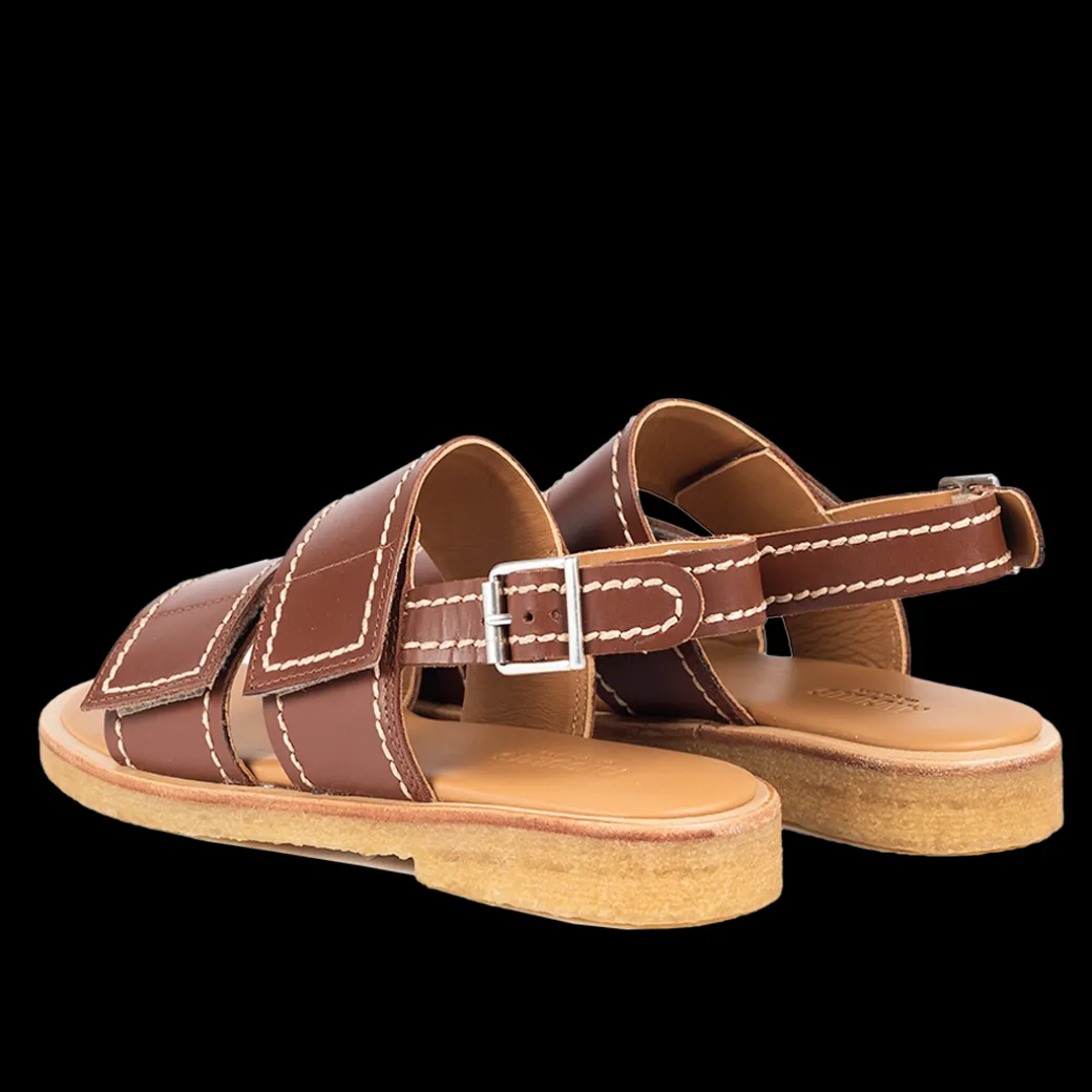 Sandal Med Detalje Stikninger, Velcro Og Spænde