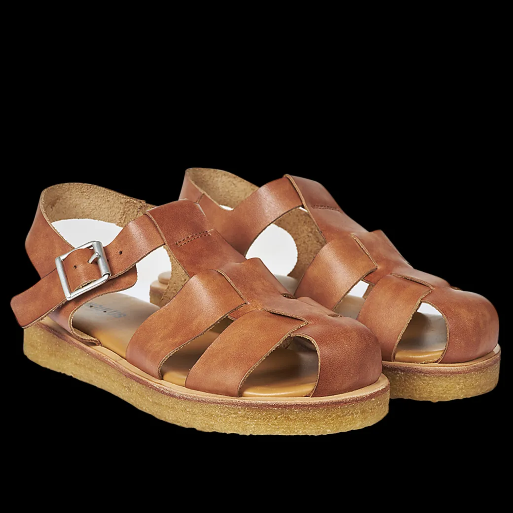Sandal Med Spæne Og Lukket Tå